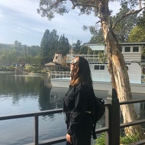 Meet your Posher, Lisa